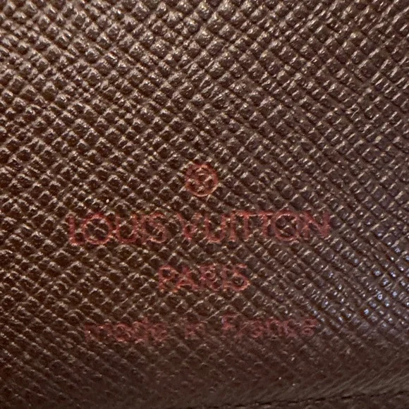 Authentic Louis Vuitton Damier Ebene Kisslock  Wallet - Picture 9 of 11